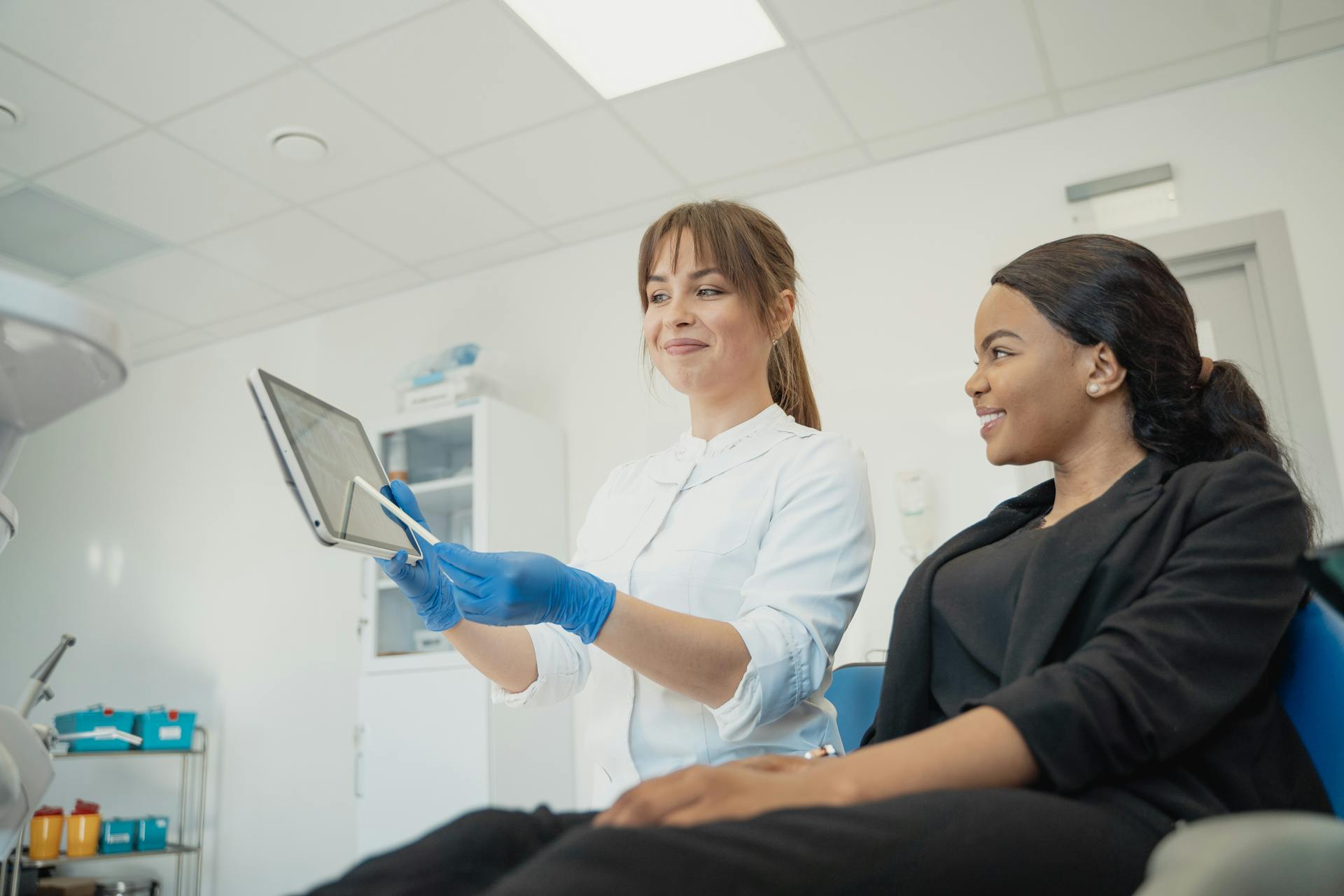 doctor with patient.